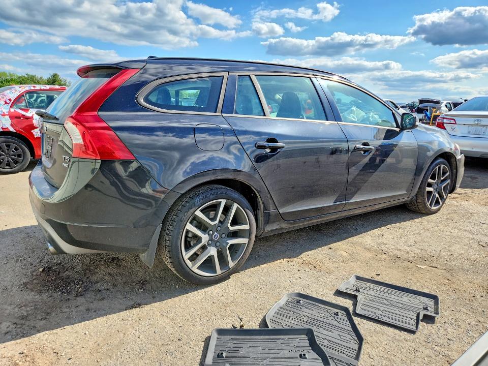 Продаж на аукціоні авто 2018 Volvo V60, vin: YV140MSLXJ2383610, номер лоту: 55894026