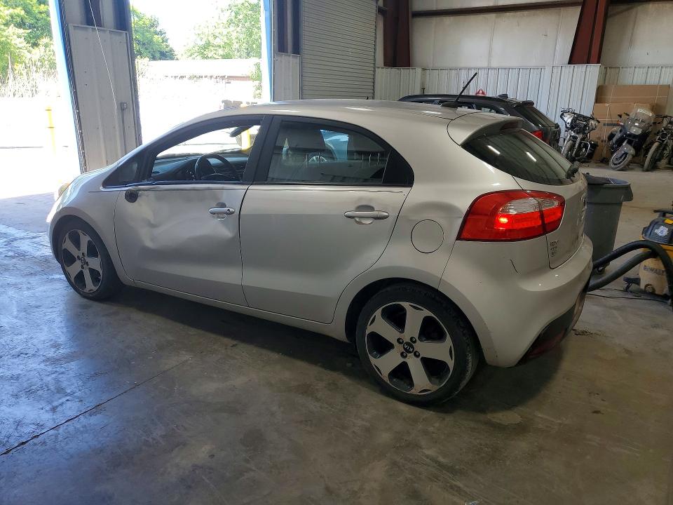 56247606 :رقم المزاد ، KNADN5A32F6459591 vin ، 2015 Kia Rio 5-door مزاد بيع