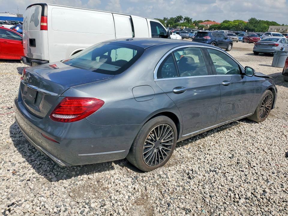 2017 Mercedes-benz E მანქანა იყიდება აუქციონზე, vin: WDDZF4JB8HA067535, აუქციონის ნომერი: 58722006