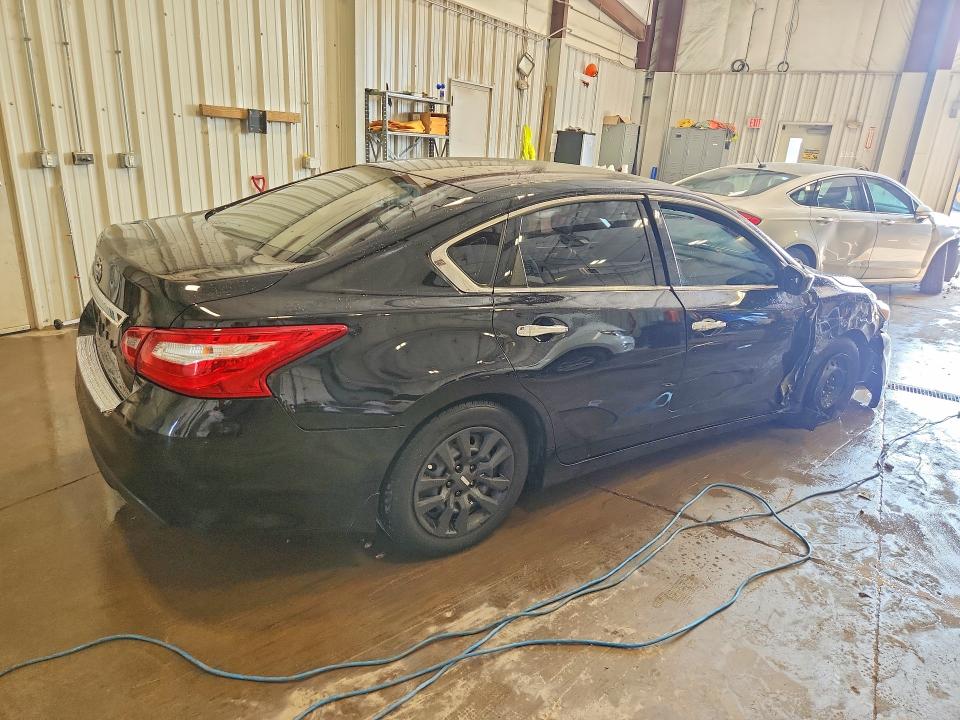 2016 Nissan Altima მანქანა იყიდება აუქციონზე, vin: 1N4AL3AP1GC267509, აუქციონის ნომერი: 59004416