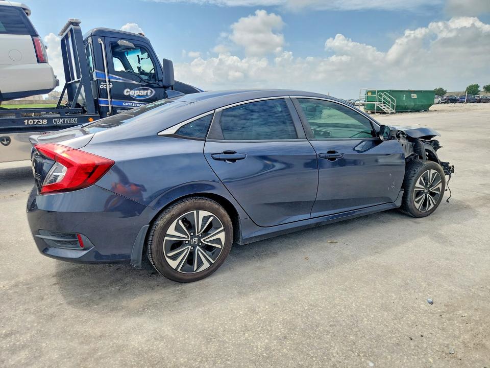 58468356 :رقم المزاد ، JHMFC1F33JX023871 vin ، 2018 Honda Civic مزاد بيع