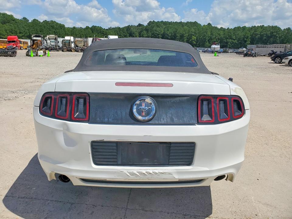 85617935 :رقم المزاد ، 1ZVBP8EM7E5215722 vin ، 2014 Ford Mustang مزاد بيع
