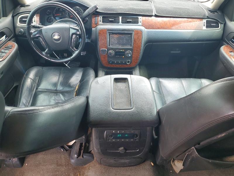 Продажа на аукционе авто 2008 Chevrolet Suburban, vin: 1GNFK163X8R143497, номер лота: 53930396