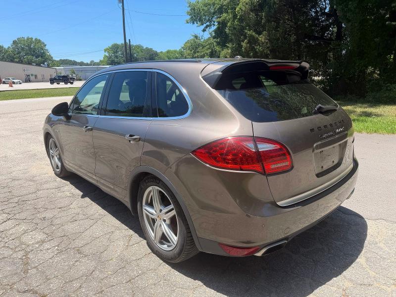 56469026 :رقم المزاد ، WP1AE2A27CLA91108 vin ، 2012 Porsche Cayenne مزاد بيع