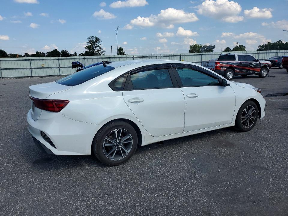58407306 :رقم المزاد ، 3KPF24AD1NE437517 vin ، 2022 Kia Forte مزاد بيع