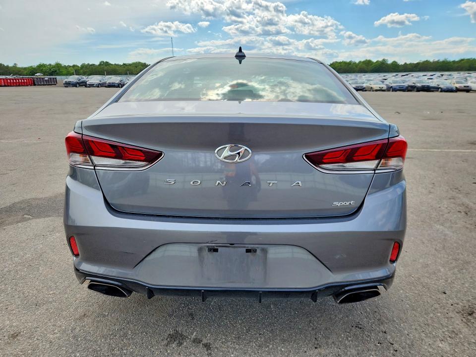 57642436 :رقم المزاد ، 5NPE34AF5JH694955 vin ، 2018 Hyundai Sonata مزاد بيع