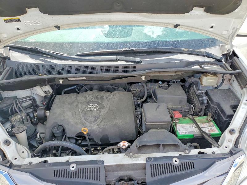 Продажа на аукционе авто 2017 Toyota Sienna, vin: 5TDDZ3DC2HS183102, номер лота: 85967625