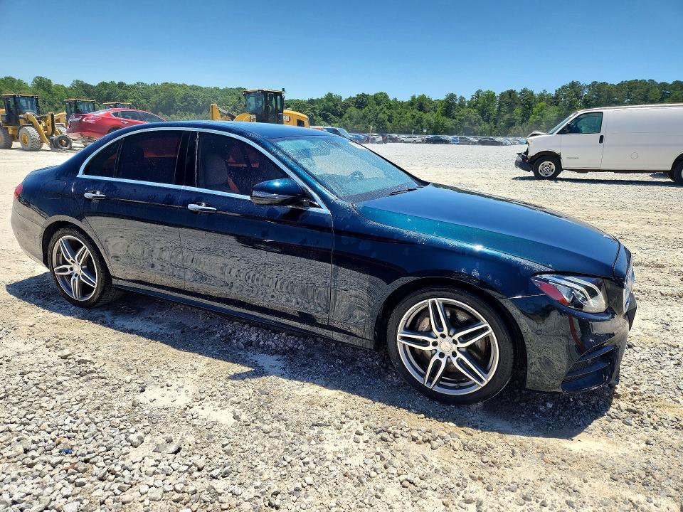 55881596 :رقم المزاد ، WDDZF4JB2HA057602 vin ، 2017 Mercedes-benz E مزاد بيع
