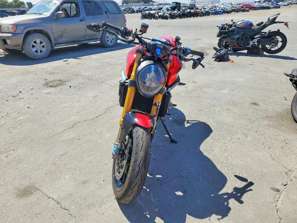 Продаж на аукціоні авто 2025 Ducati Monster, vin: ZDMMAMDT5SB009900, номер лоту: 58897126