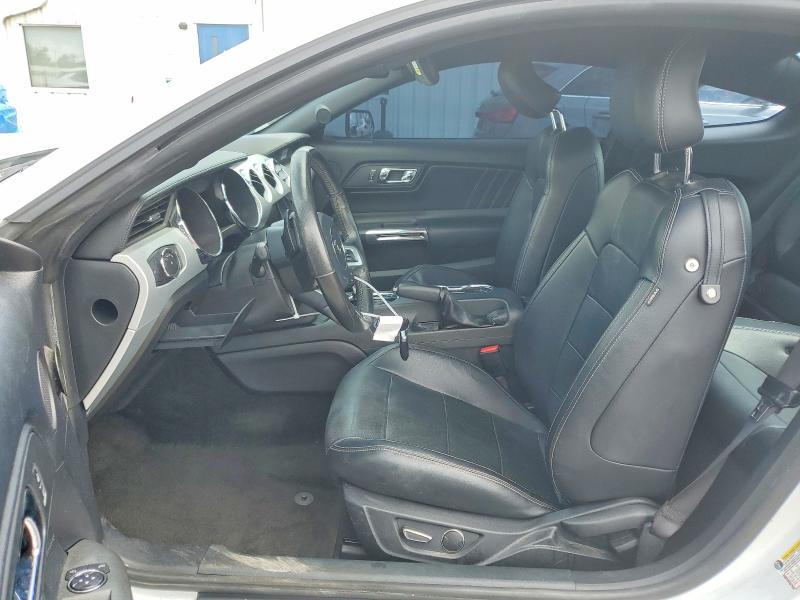 58393706 :رقم المزاد ، 1FA6P8TH9F5400551 vin ، 2015 Ford Mustang مزاد بيع