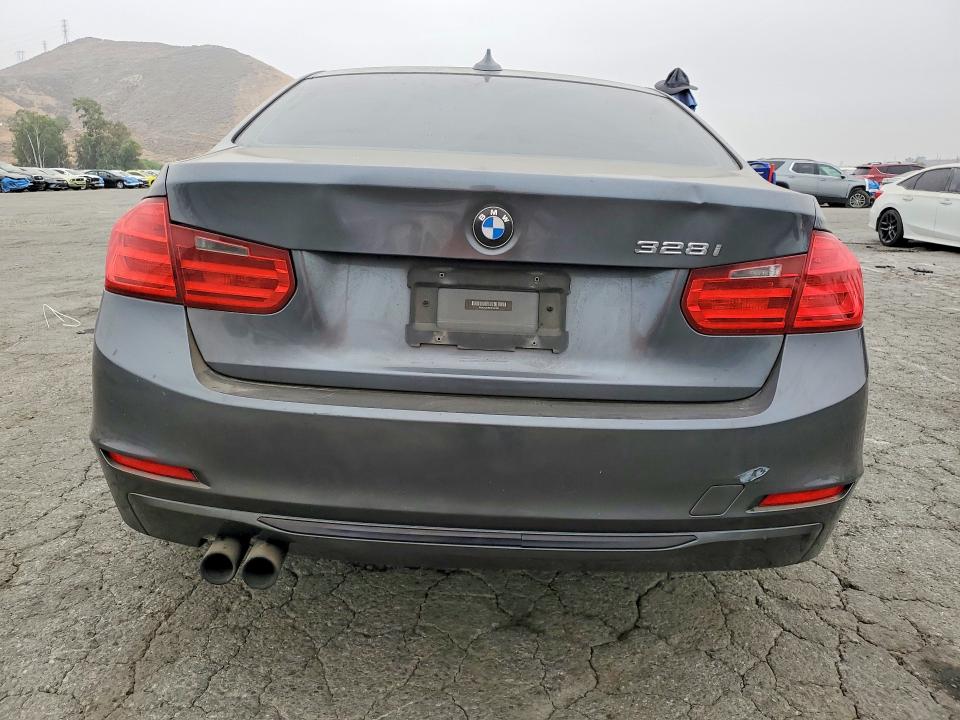 58997766 :رقم المزاد ، WBA3A5C58CF340834 vin ، 2012 Bmw 3 Series 320i Xdrive مزاد بيع
