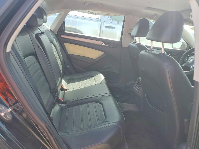 2015 Volkswagen Passat მანქანა იყიდება აუქციონზე, vin: 1VWBS7A37FC092426, აუქციონის ნომერი: 58807856