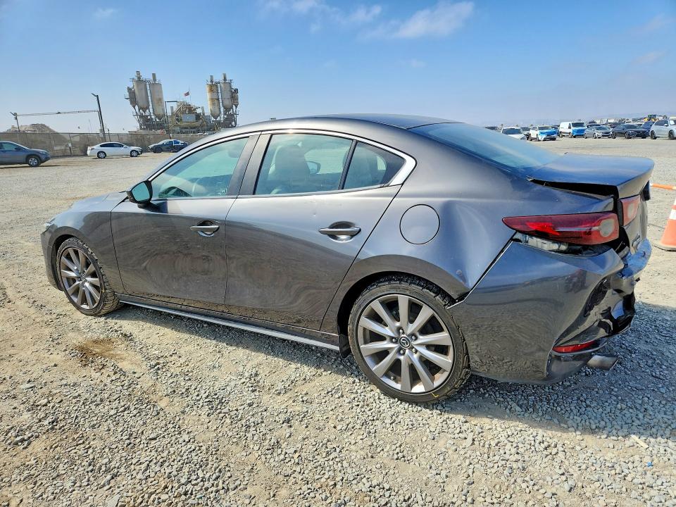 58776196 :رقم المزاد ، 3MZBPACLXLM122623 vin ، 2020 Mazda 3 مزاد بيع