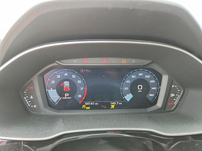 54905466 :رقم المزاد ، WA1DECF33M1123775 vin ، 2021 Audi Q3 مزاد بيع