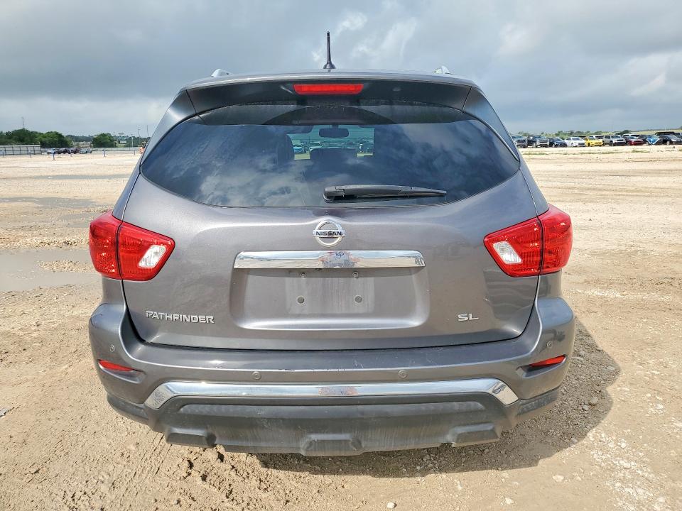 56039966 :رقم المزاد ، 5N1DR2MN9HC685842 vin ، 2017 Nissan Pathfinder مزاد بيع
