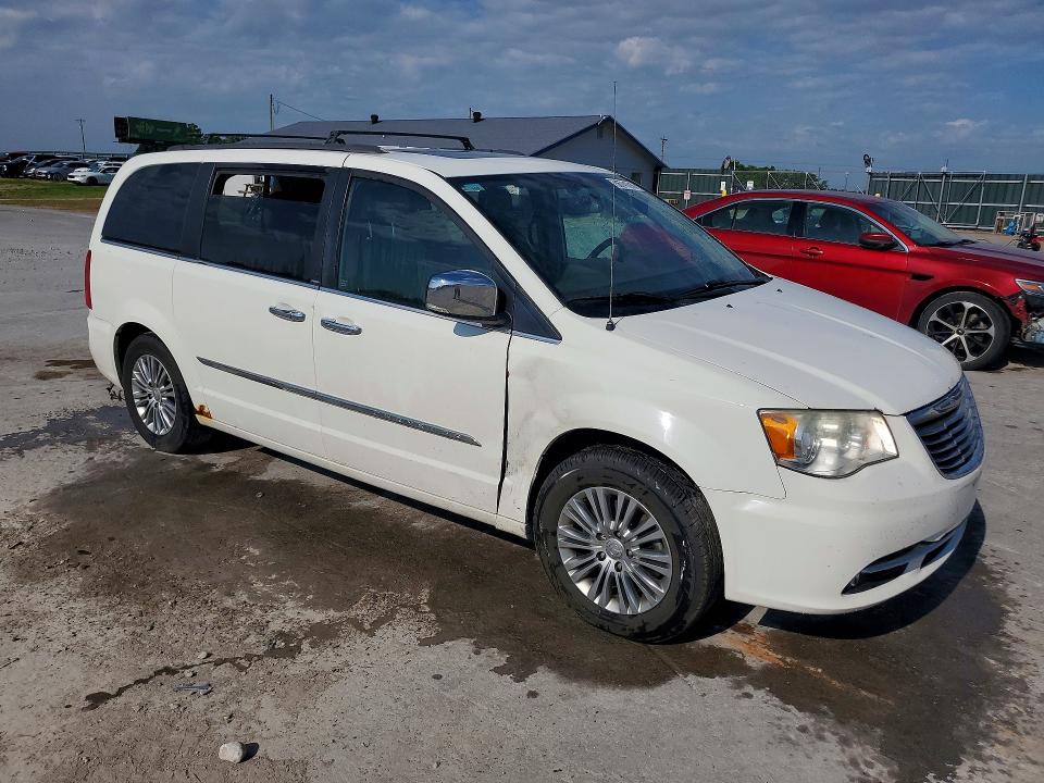 56741616 :رقم المزاد ، 2C4RC1CG7DR659881 vin ، 2013 Chrysler Town & Country مزاد بيع