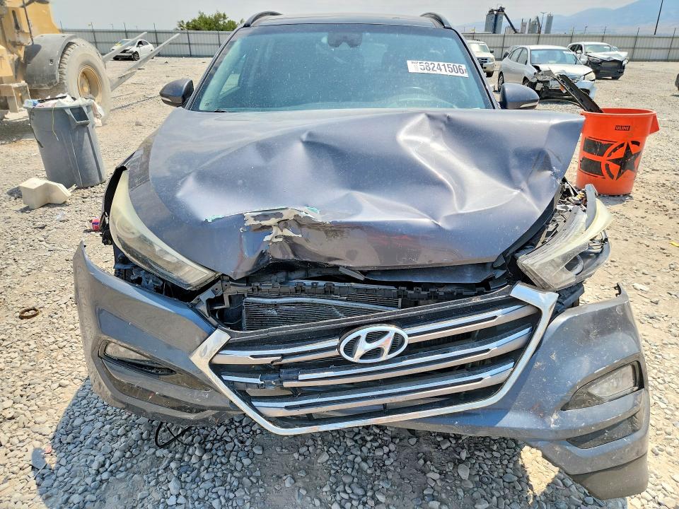 Продажа на аукционе авто 2016 Hyundai Tucson, vin: KM8J33A29GU180672, номер лота: 58241506
