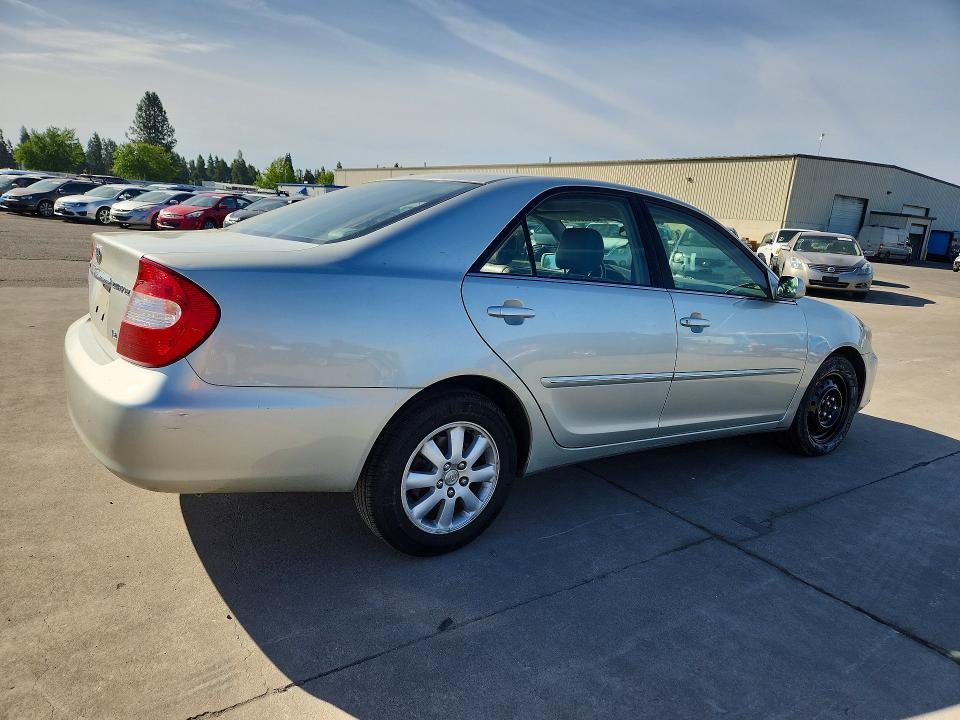 58069596 :رقم المزاد ، JTDBF30K420055841 vin ، 2002 Toyota Camry مزاد بيع