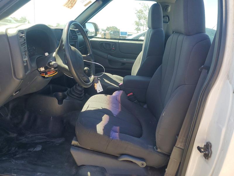 56632746 :رقم المزاد ، 1GTCS14HX38215727 vin ، 2003 Gmc Sonoma مزاد بيع