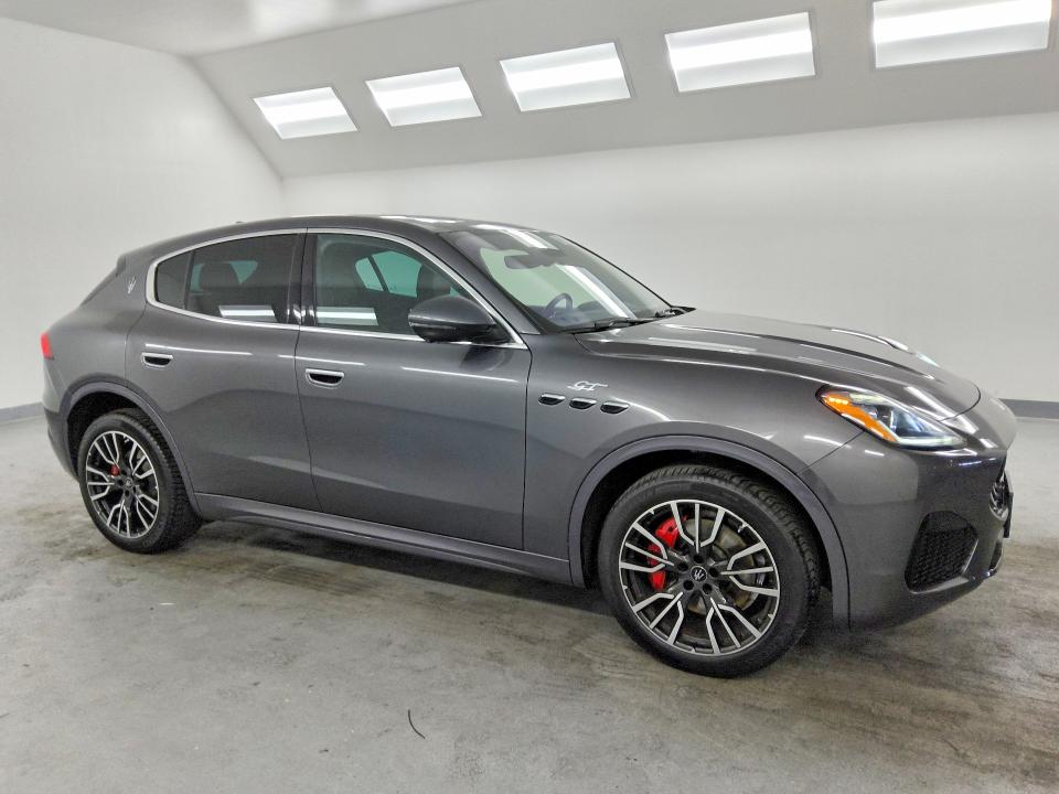 2023 Maserati Grecale მანქანა იყიდება აუქციონზე, vin: ZN682AVA3P7418279, აუქციონის ნომერი: 55326666