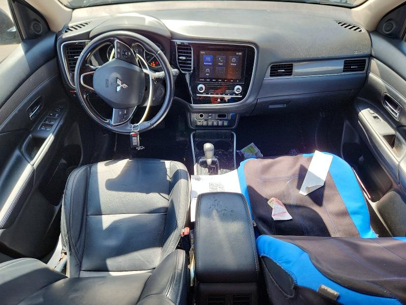 58584606 :رقم المزاد ، JA4AZ3A32LZ018305 vin ، 2020 Mitsubishi Outlander مزاد بيع