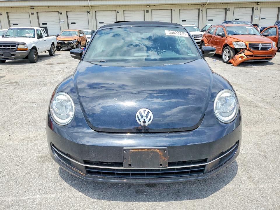 56623346 :رقم المزاد ، 3VW5L7AT3DM831863 vin ، 2013 Volkswagen Beetle مزاد بيع