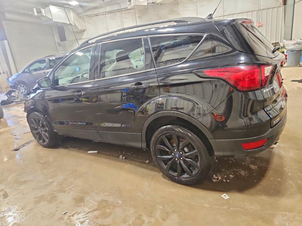 Продажа на аукционе авто 2019 Ford Escape, vin: 1FMCU9GD7KUB22571, номер лота: 56629306