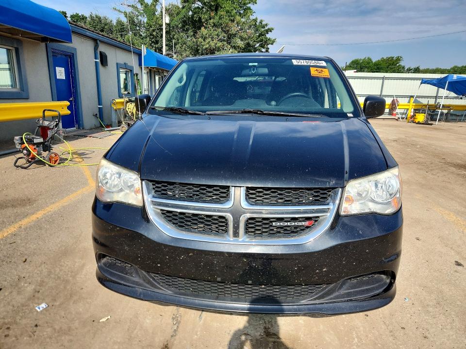 55780586 :رقم المزاد ، 2C4RDGBG8GR100717 vin ، 2016 Dodge Grand Caravan مزاد بيع