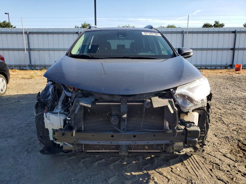 Продаж на аукціоні авто 2017 Toyota Rav4, vin: JTMWFREV1HD094380, номер лоту: 57192106