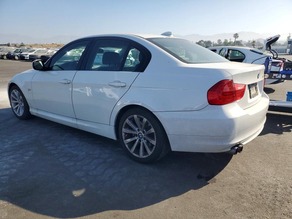 56241896 :رقم المزاد ، WBAPH5G54BNM80620 vin ، 2011 Bmw 3-series 328i 4d Sed مزاد بيع