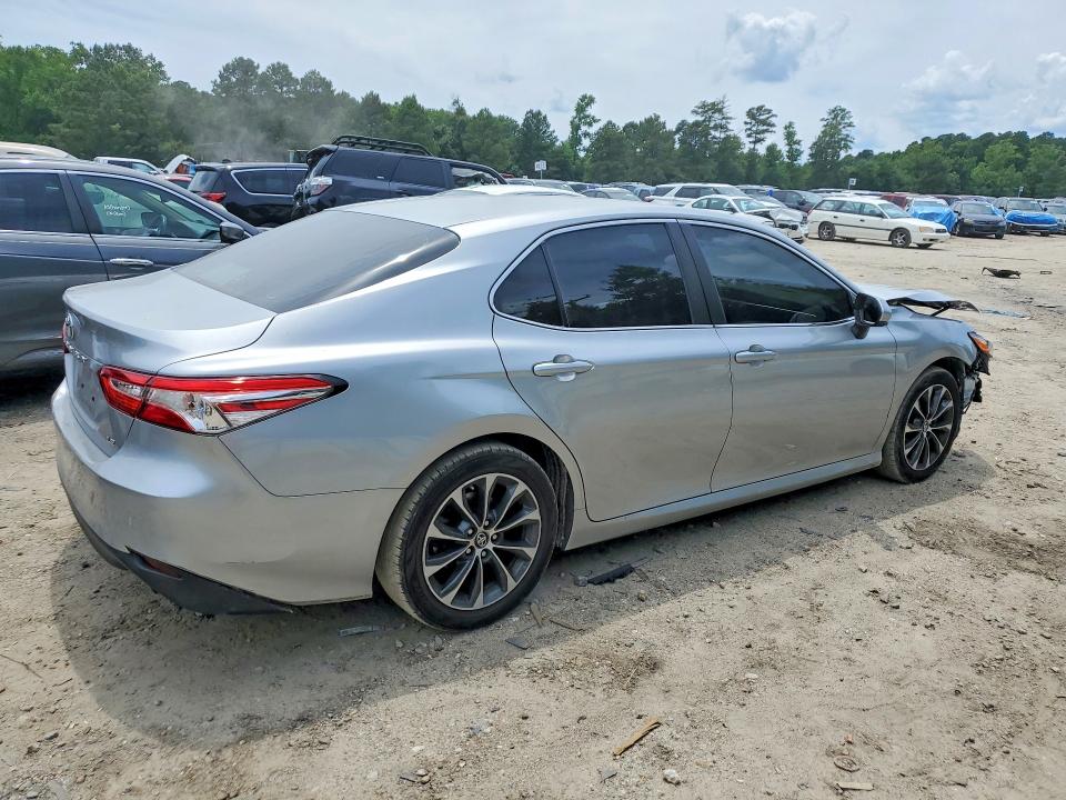 2018 Toyota Camry მანქანა იყიდება აუქციონზე, vin: 4T1B11HK6JU013794, აუქციონის ნომერი: 58780206