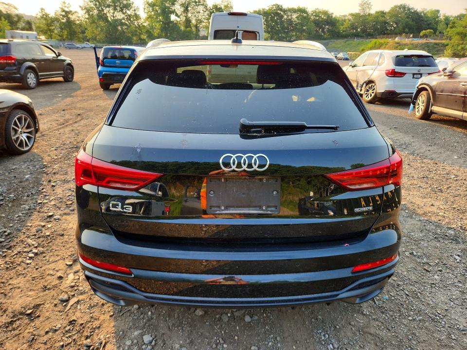 2021 Audi Q3 მანქანა იყიდება აუქციონზე, vin: WA1EECF32M1124176, აუქციონის ნომერი: 58710786