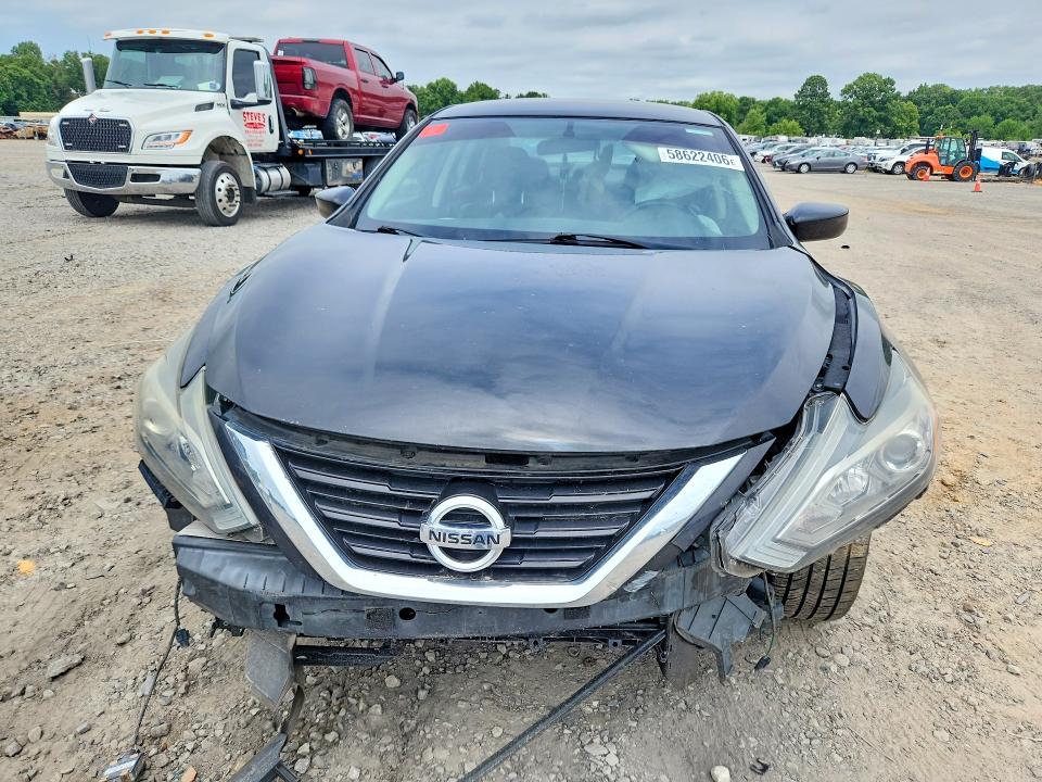 2018 Nissan Altima მანქანა იყიდება აუქციონზე, vin: 1N4AL3AP7JC232917, აუქციონის ნომერი: 58622406