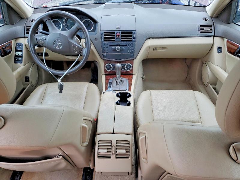 57207626 :رقم المزاد ، WDDGF54X69R072112 vin ، 2009 Mercedes-benz C مزاد بيع