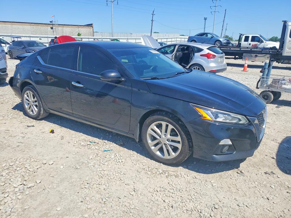 55918436 :رقم المزاد ، 1N4BL4EW9MN335485 vin ، 2021 Nissan Altima مزاد بيع