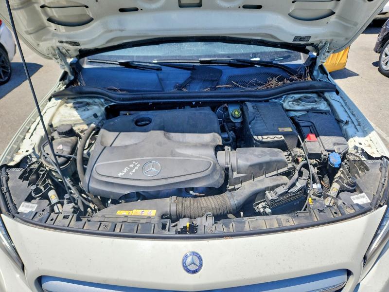 56079926 :رقم المزاد ، WDCTG4GB2FJ033490 vin ، 2015 Mercedes-benz Gla مزاد بيع