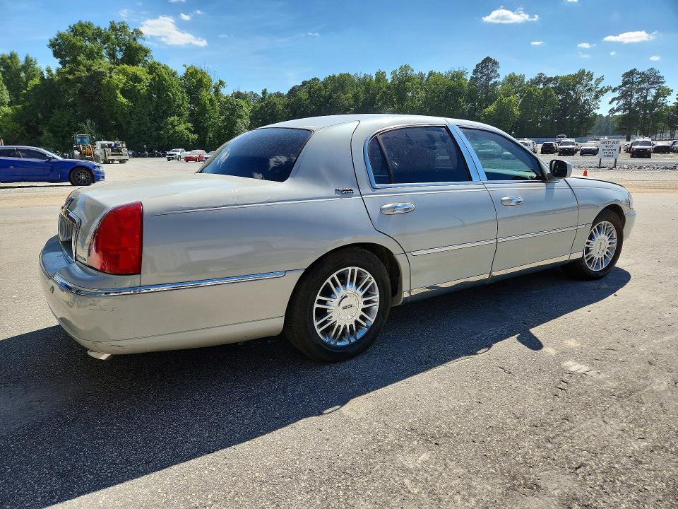 Aukcja sprzedaży 2005 Lincoln Town Car, vin: 1LNHM82W45Y624296, numer aukcji: 57131816