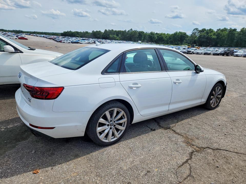 Продажа на аукционе авто 2017 Audi A4, vin: WAUGMAF45HN054439, номер лота: 55581716