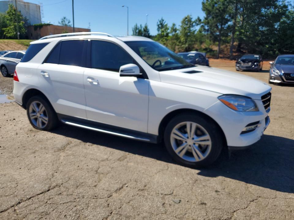 Продажа на аукционе авто 2015 Mercedes-benz Ml, vin: 4JGDA5JB8FA613834, номер лота: 55671026