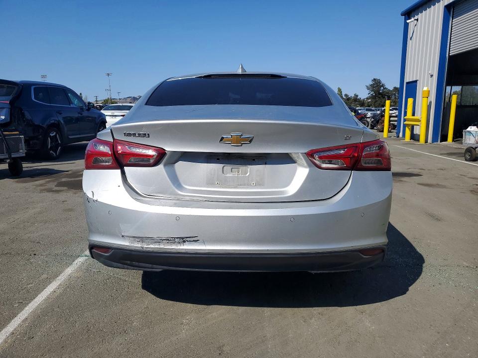 Продажа на аукционе авто 2021 Chevrolet Malibu, vin: 1G1ZD5ST7MF017504, номер лота: 57872036