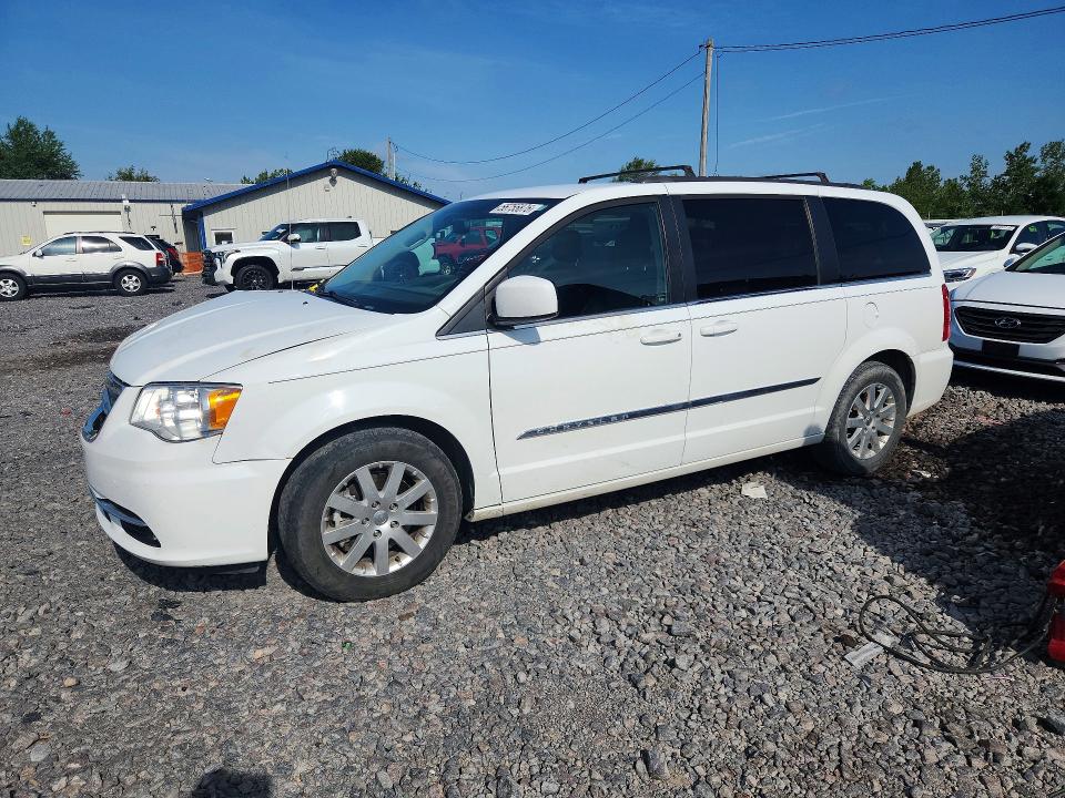 2015 Chrysler Town & Country მანქანა იყიდება აუქციონზე, vin: 2C4RC1BG5FR588894, აუქციონის ნომერი: 56755876