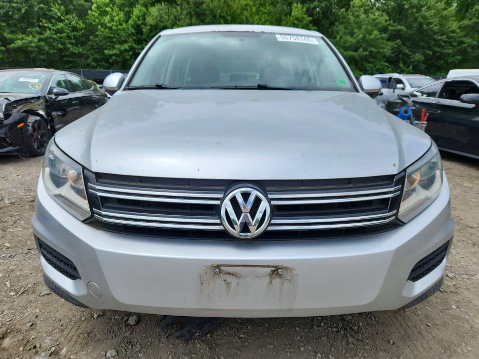 55758146 :رقم المزاد ، WVGBV7AX2CW560307 vin ، 2012 Volkswagen Tiguan مزاد بيع