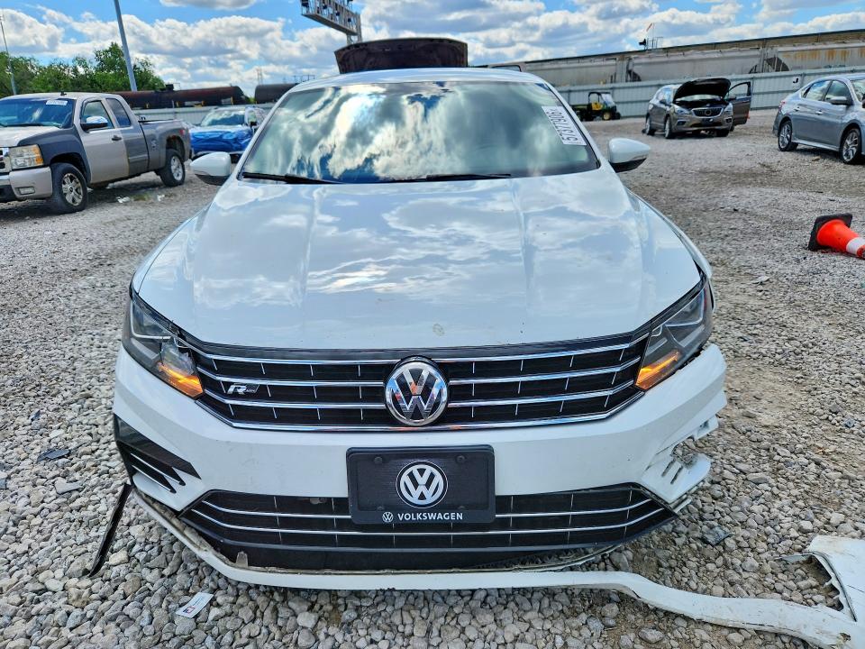2017 Volkswagen Passat მანქანა იყიდება აუქციონზე, vin: 1VWDT7A38HC021728, აუქციონის ნომერი: 57377906