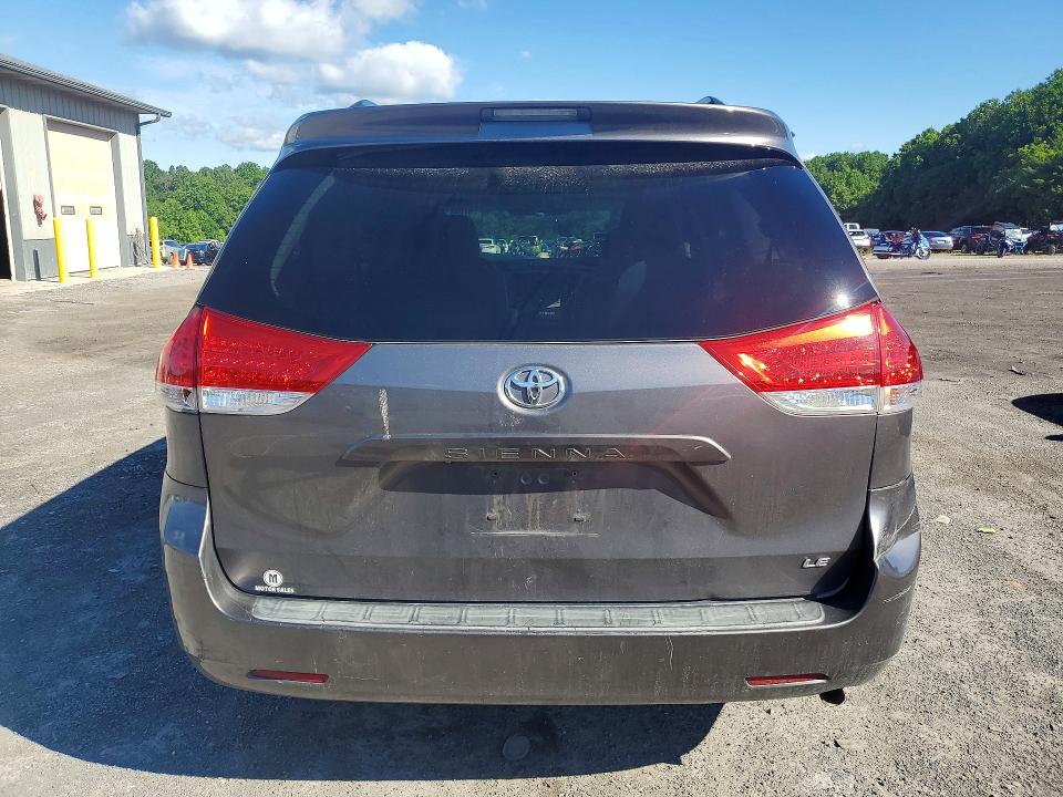 2011 Toyota Sienna მანქანა იყიდება აუქციონზე, vin: 5TDKK3DC3BS106810, აუქციონის ნომერი: 57032186