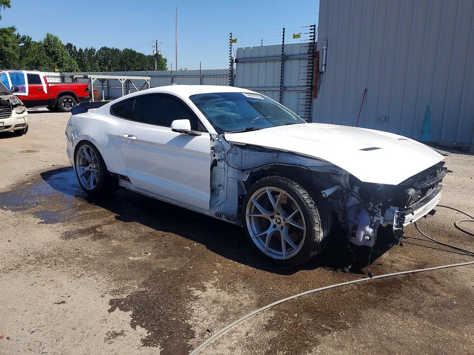 55976596 :رقم المزاد ، 1FA6P8CF1L5170675 vin ، 2020 Ford Mustang مزاد بيع