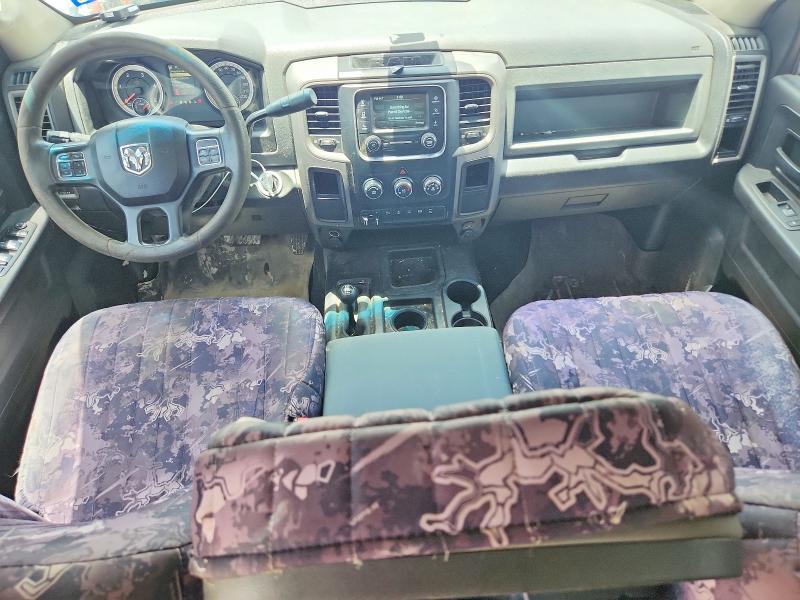 56334896 :رقم المزاد ، 3C6UR5HL6JG222405 vin ، 2018 Ram 2500 مزاد بيع