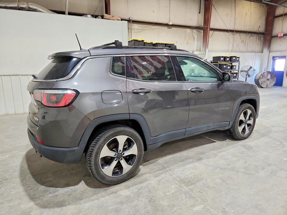 56719396 :رقم المزاد ، 3C4NJDBB3HT629176 vin ، 2017 Jeep Compass مزاد بيع