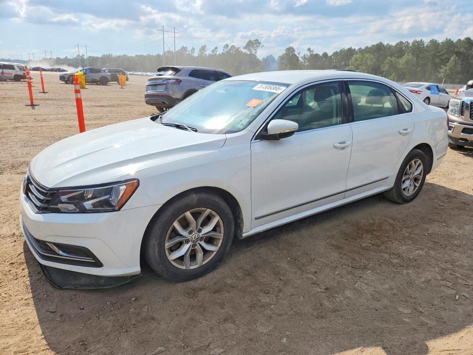Продаж на аукціоні авто 2017 Volkswagen Passat, vin: 1VWAT7A34HC009613, номер лоту: 57309366