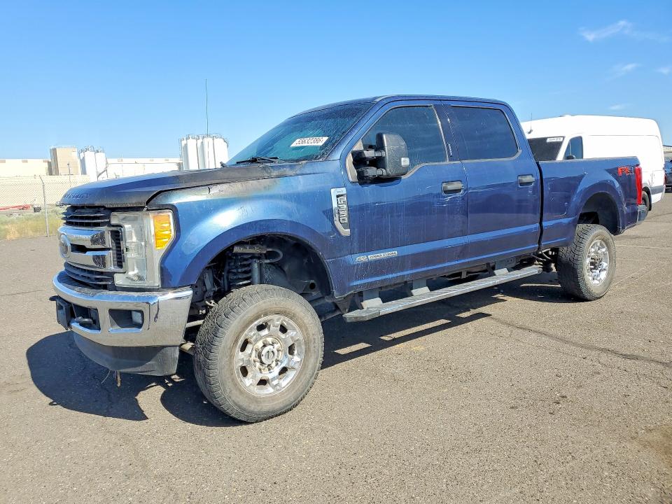 55632386 :رقم المزاد ، 1FT8W3BTXHEB92052 vin ، 2017 Ford F-350 Super Duty مزاد بيع