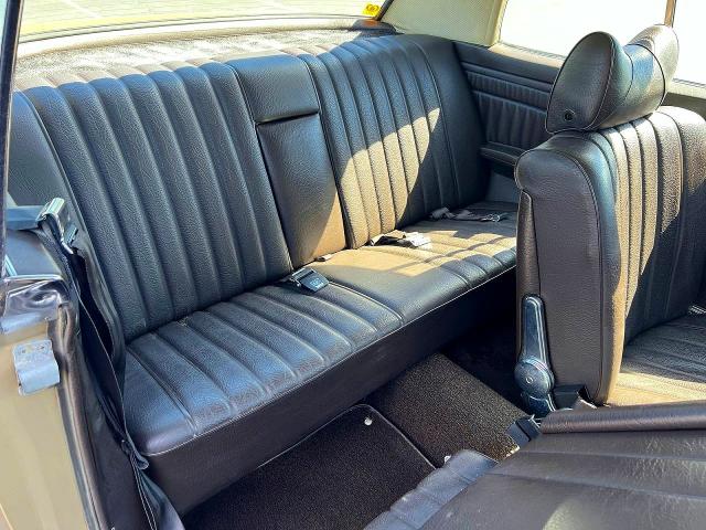 58463606 :رقم المزاد ، 11402312004243 vin ، 1971 Mercedes-benz 250c مزاد بيع